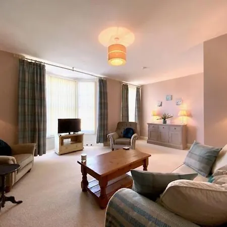 The Flat @ Sixteen Scarborough