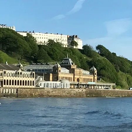 The Flat @ Sixteen Appartement Scarborough
